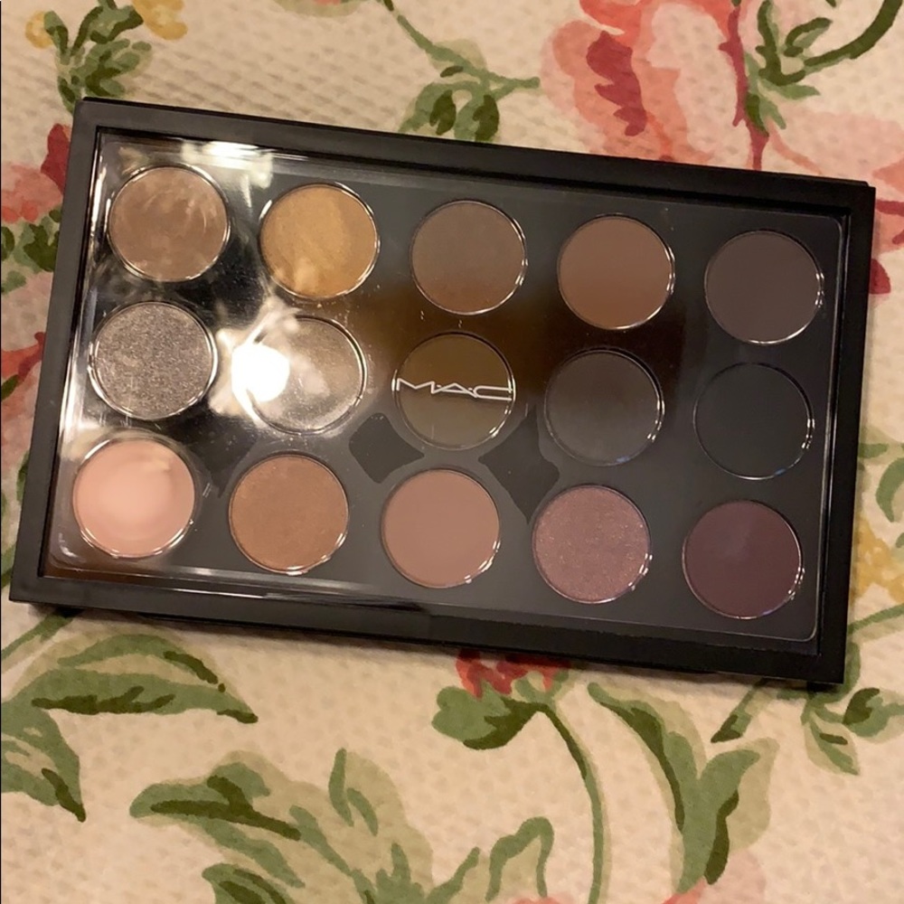 Unused MAC Eyeshadow Palette